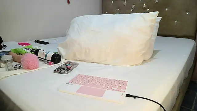 sofia8428 online show from March 30, 2026, 10:11 pm