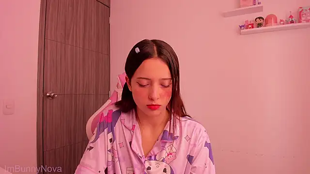 ImBunnyNova online show from April 9, 2026, 3:29 pm