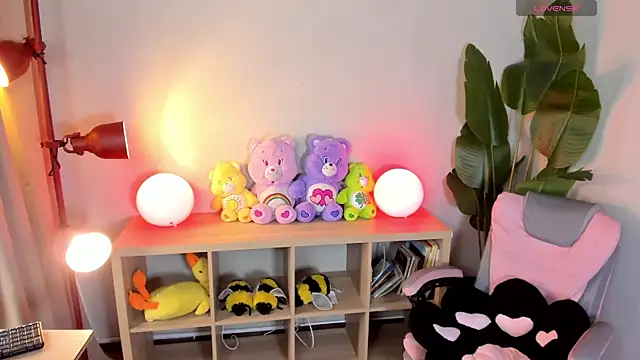 sukini berry online show from September 29, 2025, 1:06 pm