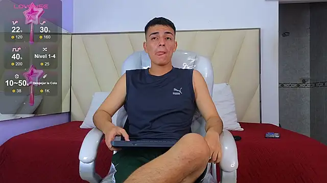 Snapshot of Hotboy21_ chatting on November 8, 2025, 4:05 am Hotboy21 online show from November 8, 2025, 4:05 am