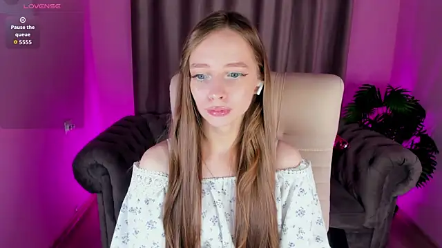 Snapshot of Amy_Waynee chatting on November 7, 2025, 5:06 pm Amy Waynee online show from November 7, 2025, 5:06 pm