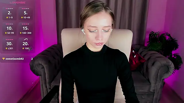 Snapshot of Amy_Waynee chatting on November 14, 2025, 4:54 pm Amy Waynee online show from November 14, 2025, 4:54 pm