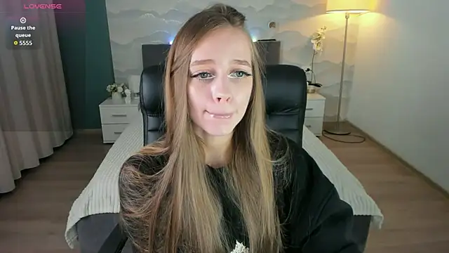 Snapshot of Amy_Waynee chatting on September 23, 2025, 4:36 pm Amy Waynee online show from September 23, 2025, 4:36 pm