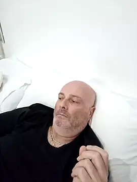 Snapshot of Alexis_Bull chatting on October 4, 2025, 3:57 pm Alexis Bull online show from October 4, 2025, 3:57 pm