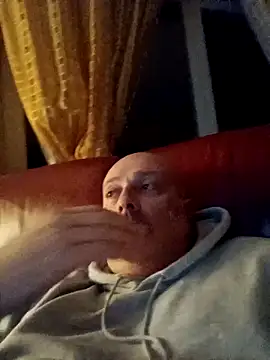 Snapshot of Alexis_Bull chatting on March 19, 2026, 12:10 am Alexis Bull online show from March 19, 2026, 12:10 am