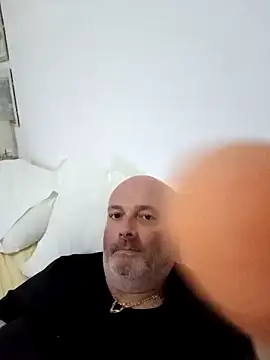 Snapshot of Alexis_Bull chatting on September 20, 2025, 8:14 pm Alexis Bull online show from September 20, 2025, 8:14 pm