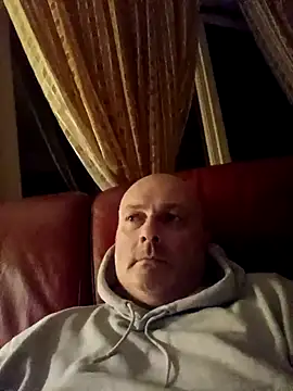 Snapshot of Alexis_Bull chatting on January 14, 2026, 11:41 pm Alexis Bull online show from January 14, 2026, 11:41 pm