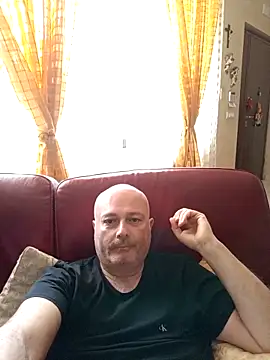 Snapshot of Alexis_Bull chatting on May 9, 2026, 10:07 am Alexis Bull online show from May 9, 2026, 10:07 am