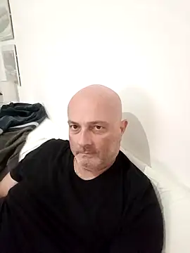 Snapshot of Alexis_Bull chatting on October 24, 2025, 1:10 pm Alexis Bull online show from October 24, 2025, 1:10 pm