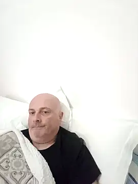 Snapshot of Alexis_Bull chatting on February 2, 2026, 4:17 pm Alexis Bull online show from February 2, 2026, 4:17 pm