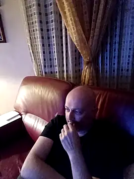 Snapshot of Alexis_Bull chatting on May 5, 2026, 10:24 pm Alexis Bull online show from May 5, 2026, 10:24 pm