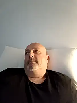 Snapshot of Alexis_Bull chatting on April 15, 2026, 11:49 pm Alexis Bull online show from April 15, 2026, 11:49 pm