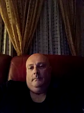 Snapshot of Alexis_Bull chatting on April 26, 2026, 10:40 pm Alexis Bull online show from April 26, 2026, 10:40 pm