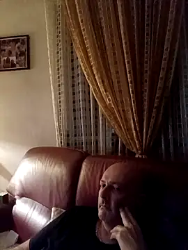 Snapshot of Alexis_Bull chatting on September 15, 2025, 10:21 pm Alexis Bull online show from September 15, 2025, 10:21 pm