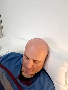 Snapshot of Alexis_Bull chatting on October 6, 2025, 9:26 pm Alexis Bull online show from October 6, 2025, 9:26 pm