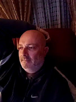 Snapshot of Alexis_Bull chatting on October 18, 2025, 10:23 pm Alexis Bull online show from October 18, 2025, 10:23 pm