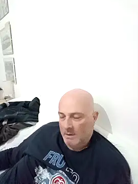 Snapshot of Alexis_Bull chatting on October 23, 2025, 11:09 am Alexis Bull online show from October 23, 2025, 11:09 am