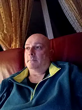 Snapshot of Alexis_Bull chatting on March 22, 2026, 10:44 pm Alexis Bull online show from March 22, 2026, 10:44 pm