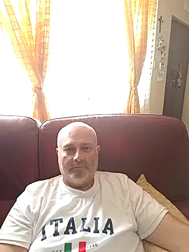 Snapshot of Alexis_Bull chatting on May 11, 2026, 9:10 am Alexis Bull online show from May 11, 2026, 9:10 am