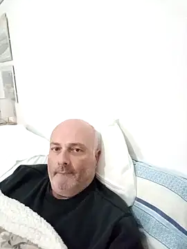 Snapshot of Alexis_Bull chatting on November 28, 2025, 6:08 pm Alexis Bull online show from November 28, 2025, 6:08 pm