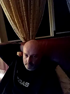 Snapshot of Alexis_Bull chatting on March 11, 2026, 11:43 pm Alexis Bull online show from March 11, 2026, 11:43 pm