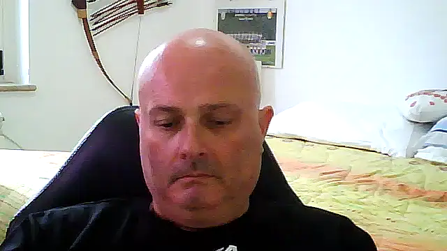 Snapshot of Alexis_Bull chatting on May 18, 2026, 5:29 pm Alexis Bull online show from May 18, 2026, 5:29 pm