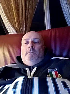 Snapshot of Alexis_Bull chatting on February 14, 2026, 11:49 pm Alexis Bull online show from February 14, 2026, 11:49 pm