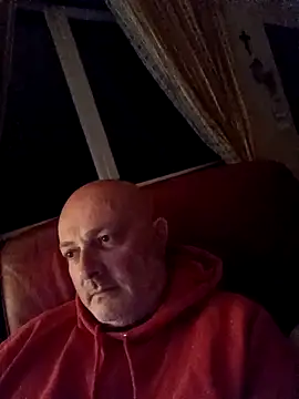 Snapshot of Alexis_Bull chatting on April 7, 2026, 10:33 pm Alexis Bull online show from April 7, 2026, 10:33 pm