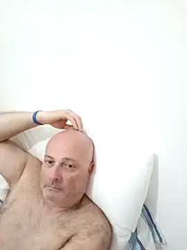 Snapshot of Alexis_Bull chatting on April 28, 2026, 3:16 pm Alexis Bull online show from April 28, 2026, 3:16 pm