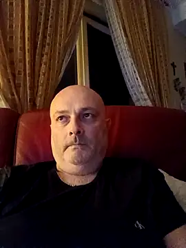 Snapshot of Alexis_Bull chatting on January 7, 2026, 12:26 am Alexis Bull online show from January 7, 2026, 12:26 am