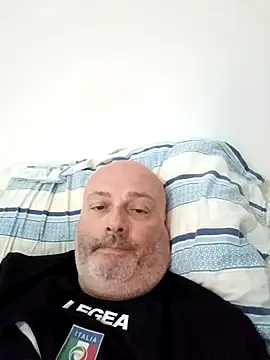 Snapshot of Alexis_Bull chatting on May 5, 2026, 10:07 am Alexis Bull online show from May 5, 2026, 10:07 am