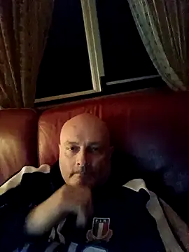 Snapshot of Alexis_Bull chatting on February 19, 2026, 11:45 pm Alexis Bull online show from February 19, 2026, 11:45 pm