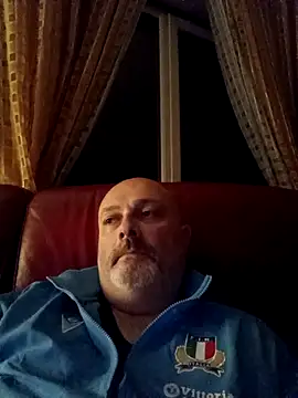 Snapshot of Alexis_Bull chatting on April 18, 2026, 11:16 pm Alexis Bull online show from April 18, 2026, 11:16 pm