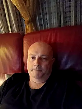 Snapshot of Alexis_Bull chatting on May 7, 2026, 11:08 pm Alexis Bull online show from May 7, 2026, 11:08 pm