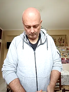 Snapshot of Alexis_Bull chatting on October 15, 2025, 10:12 am Alexis Bull online show from October 15, 2025, 10:12 am