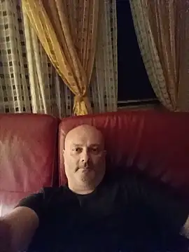 Alexis Bull online show from June 12, 2026, 10:40 pm