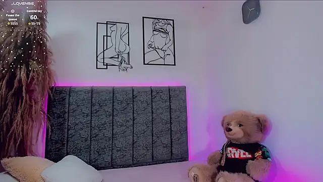 Snapshot of blonder_roux chatting on February 27, 2026, 8:36 am blonder roux online show from February 27, 2026, 8:36 am