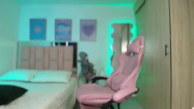 lunesweet online show from September 10, 2025, 3:00 pm