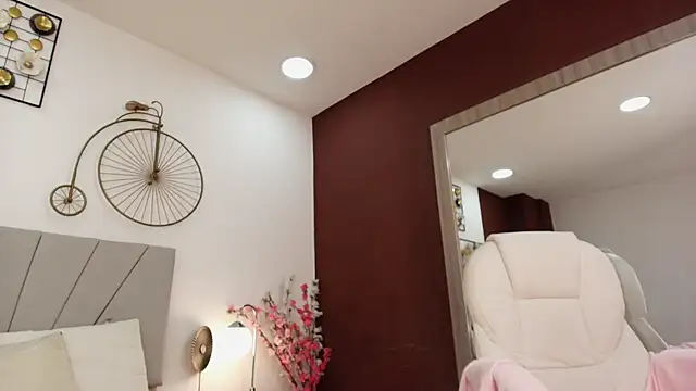 im eli1 online show from February 25, 2026, 7:36 pm