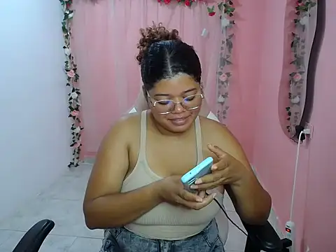 Snapshot of natalietits1 chatting on September 25, 2025, 5:41 pm natalietits1 online show from September 25, 2025, 5:41 pm