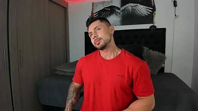 santi aesthetic online show from March 23, 2025, 3:43 am