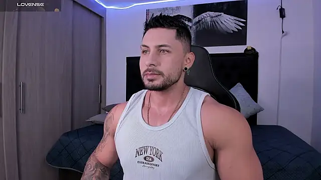 santi aesthetic online show from February 16, 2026, 11:24 pm