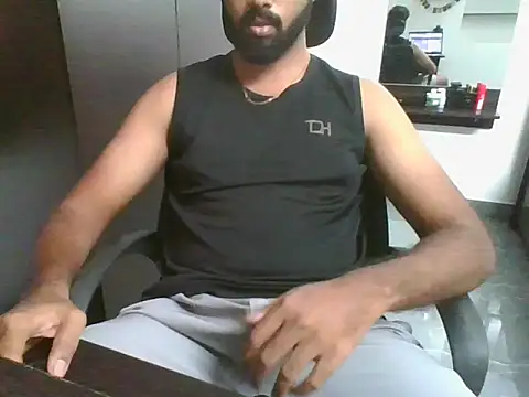 Snapshot of Periyakunji69 chatting on May 13, 2026, 8:32 am Periyakunji69 online show from May 13, 2026, 8:32 am