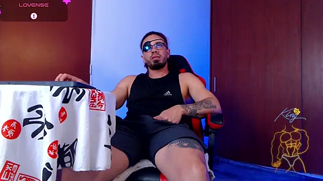 Snapshot of pirata_fitness chatting on March 12, 2026, 2:43 pm pirata fitness online show from March 12, 2026, 2:43 pm