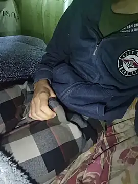 tipetto06 online show from October 28, 2025, 9:52 am