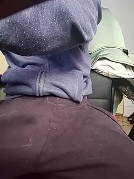 tipetto06 online show from November 3, 2025, 12:31 pm