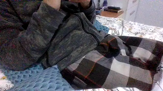 tipetto06 online show from October 15, 2025, 8:17 pm