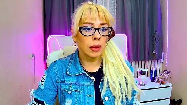 KatrinaCharm online show from September 15, 2025, 6:03 am