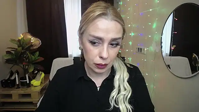 KatrinaCharm online show from March 22, 2025, 1:19 pm