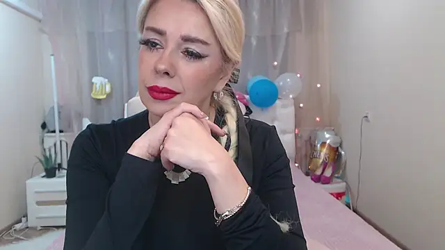 KatrinaCharm online show from September 25, 2025, 6:19 am